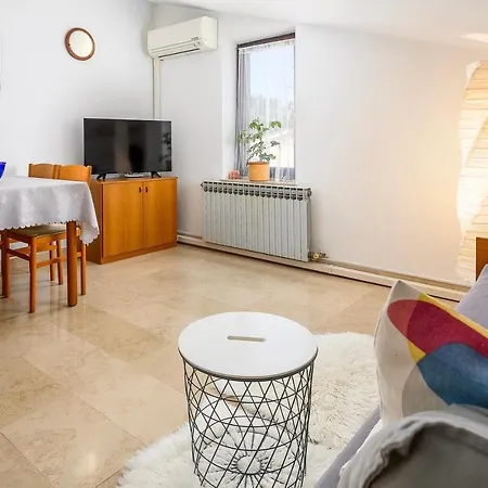 Percan Apartment Premantura